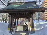 彌彦神社 (伊夜日子神社)の手水舎