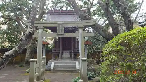 宝戒寺の鳥居