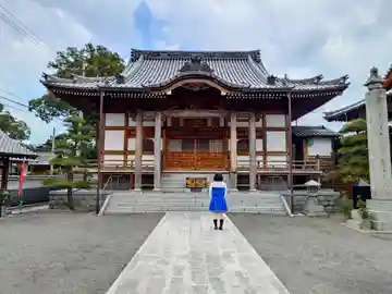 定蓮寺の本殿・本堂