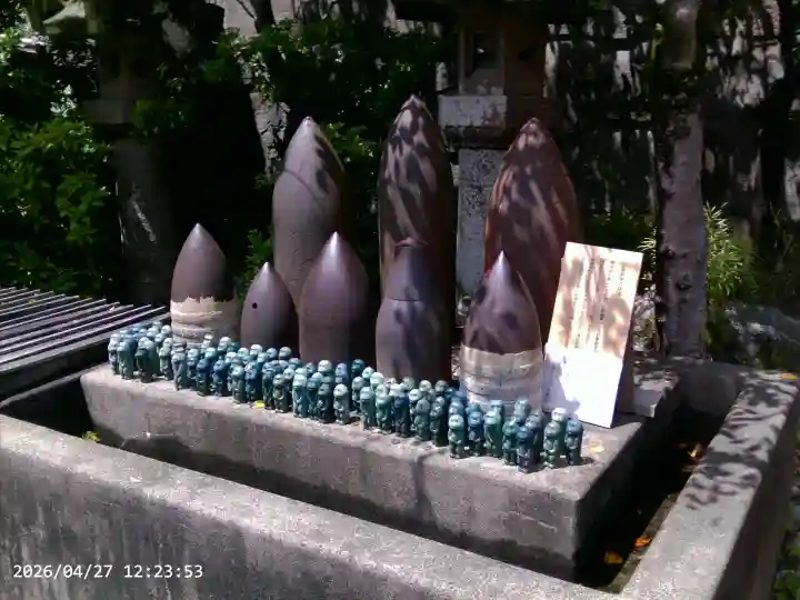 紀州東照宮の{uncategorized: "未分類", other: "その他", undefined: "問題あり", building: "その他建物", grave: "お墓", sacred_gate: "鳥居", guardian: "狛犬", statue: "像", buddha: "仏像", history: "歴史", nature: "自然", garden: "庭園", animal: "動物", pagoda: "塔", temizu: "手水舎", mountain_gate: "山門・神門", sanctuary: "本殿・本堂", subordinate: "末社・摂社", art: "芸術", scenery: "景色", jizo: "地蔵", ema: "絵馬", goshuin: "御朱印", omikuji: "おみくじ", items: "授与品その他", amulet: "お守り", goshuincho: "御朱印帳", eats: "食事", festival: "お祭り", votive_dance: "神楽", shichigosan: "七五三参", wedding: "結婚式", experience: "体験その他", initially: "初詣", around: "周辺", anti_infection: "感染症対策"}