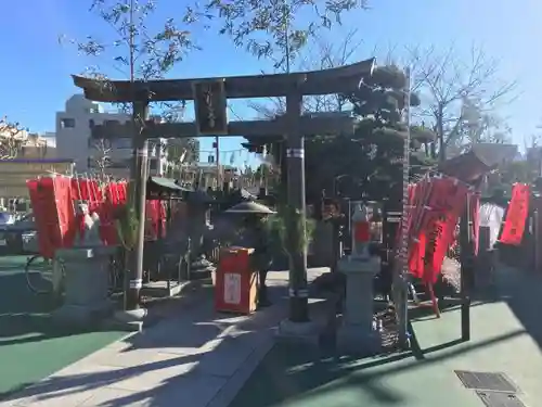 成田山深川不動堂（新勝寺東京別院）の鳥居