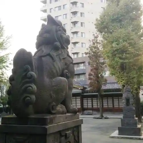 牛嶋神社の狛犬