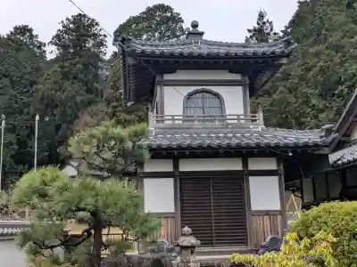 慈眼院の{uncategorized: "未分類", other: "その他", undefined: "問題あり", building: "その他建物", grave: "お墓", sacred_gate: "鳥居", guardian: "狛犬", statue: "像", buddha: "仏像", history: "歴史", nature: "自然", garden: "庭園", animal: "動物", pagoda: "塔", temizu: "手水舎", mountain_gate: "山門・神門", sanctuary: "本殿・本堂", subordinate: "末社・摂社", art: "芸術", scenery: "景色", jizo: "地蔵", ema: "絵馬", goshuin: "御朱印", omikuji: "おみくじ", items: "授与品その他", amulet: "お守り", goshuincho: "御朱印帳", eats: "食事", festival: "お祭り", votive_dance: "神楽", shichigosan: "七五三参", wedding: "結婚式", experience: "体験その他", initially: "初詣", around: "周辺", anti_infection: "感染症対策"}
