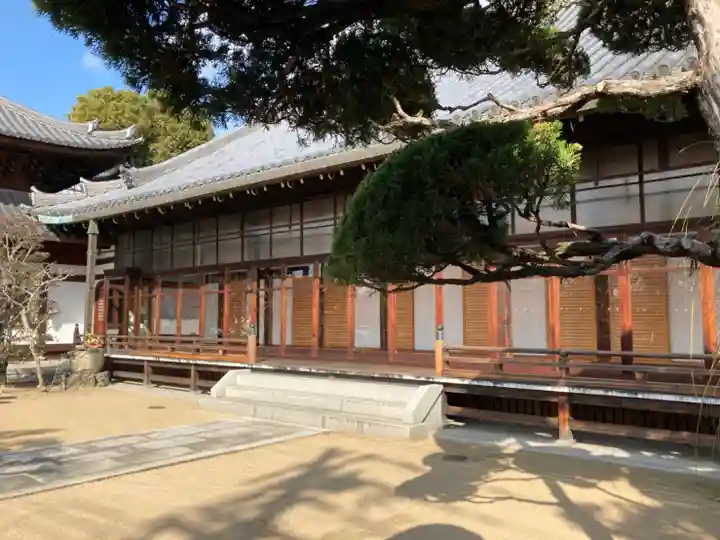 慶雲寺の本殿・本堂