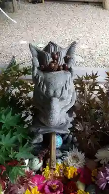 滑川神社 - 仕事と子どもの守り神の手水舎