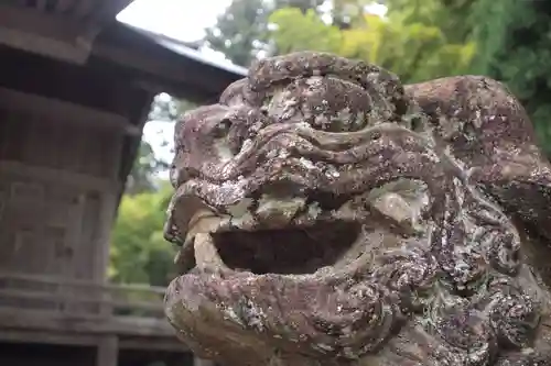 鳥海山大物忌神社蕨岡口ノ宮の狛犬