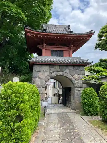 普門院の山門