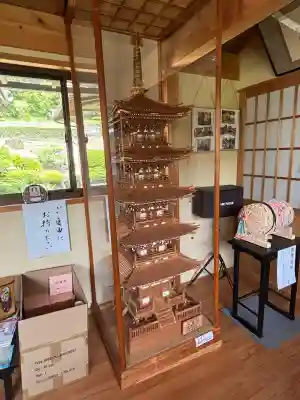 龍源院の{uncategorized: "未分類", other: "その他", undefined: "問題あり", building: "その他建物", grave: "お墓", sacred_gate: "鳥居", guardian: "狛犬", statue: "像", buddha: "仏像", history: "歴史", nature: "自然", garden: "庭園", animal: "動物", pagoda: "塔", temizu: "手水舎", mountain_gate: "山門・神門", sanctuary: "本殿・本堂", subordinate: "末社・摂社", art: "芸術", scenery: "景色", jizo: "地蔵", ema: "絵馬", goshuin: "御朱印", omikuji: "おみくじ", items: "授与品その他", amulet: "お守り", goshuincho: "御朱印帳", eats: "食事", festival: "お祭り", votive_dance: "神楽", shichigosan: "七五三参", wedding: "結婚式", experience: "体験その他", initially: "初詣", around: "周辺", anti_infection: "感染症対策"}