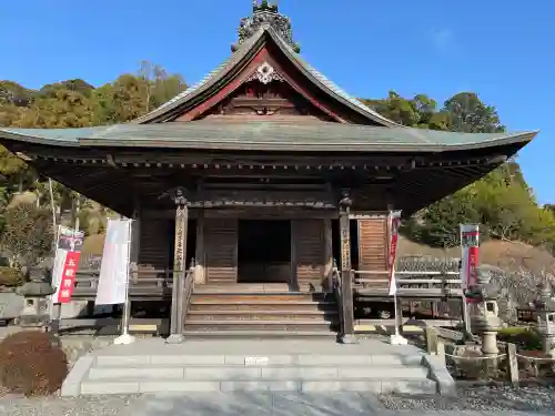 尊永寺の{uncategorized: "未分類", other: "その他", undefined: "問題あり", building: "その他建物", grave: "お墓", sacred_gate: "鳥居", guardian: "狛犬", statue: "像", buddha: "仏像", history: "歴史", nature: "自然", garden: "庭園", animal: "動物", pagoda: "塔", temizu: "手水舎", mountain_gate: "山門・神門", sanctuary: "本殿・本堂", subordinate: "末社・摂社", art: "芸術", scenery: "景色", jizo: "地蔵", ema: "絵馬", goshuin: "御朱印", omikuji: "おみくじ", items: "授与品その他", amulet: "お守り", goshuincho: "御朱印帳", eats: "食事", festival: "お祭り", votive_dance: "神楽", shichigosan: "七五三参", wedding: "結婚式", experience: "体験その他", initially: "初詣", around: "周辺", anti_infection: "感染症対策"}