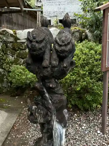 大瀧神社の{uncategorized: "未分類", other: "その他", undefined: "問題あり", building: "その他建物", grave: "お墓", sacred_gate: "鳥居", guardian: "狛犬", statue: "像", buddha: "仏像", history: "歴史", nature: "自然", garden: "庭園", animal: "動物", pagoda: "塔", temizu: "手水舎", mountain_gate: "山門・神門", sanctuary: "本殿・本堂", subordinate: "末社・摂社", art: "芸術", scenery: "景色", jizo: "地蔵", ema: "絵馬", goshuin: "御朱印", omikuji: "おみくじ", items: "授与品その他", amulet: "お守り", goshuincho: "御朱印帳", eats: "食事", festival: "お祭り", votive_dance: "神楽", shichigosan: "七五三参", wedding: "結婚式", experience: "体験その他", initially: "初詣", around: "周辺", anti_infection: "感染症対策"}