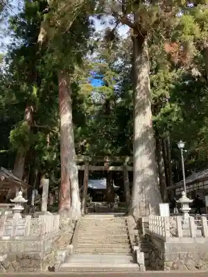 室生龍穴神社の{uncategorized: "未分類", other: "その他", undefined: "問題あり", building: "その他建物", grave: "お墓", sacred_gate: "鳥居", guardian: "狛犬", statue: "像", buddha: "仏像", history: "歴史", nature: "自然", garden: "庭園", animal: "動物", pagoda: "塔", temizu: "手水舎", mountain_gate: "山門・神門", sanctuary: "本殿・本堂", subordinate: "末社・摂社", art: "芸術", scenery: "景色", jizo: "地蔵", ema: "絵馬", goshuin: "御朱印", omikuji: "おみくじ", items: "授与品その他", amulet: "お守り", goshuincho: "御朱印帳", eats: "食事", festival: "お祭り", votive_dance: "神楽", shichigosan: "七五三参", wedding: "結婚式", experience: "体験その他", initially: "初詣", around: "周辺", anti_infection: "感染症対策"}