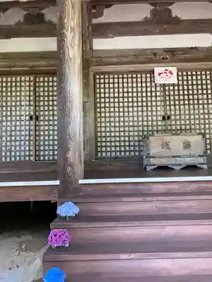長岳寺の本殿・本堂