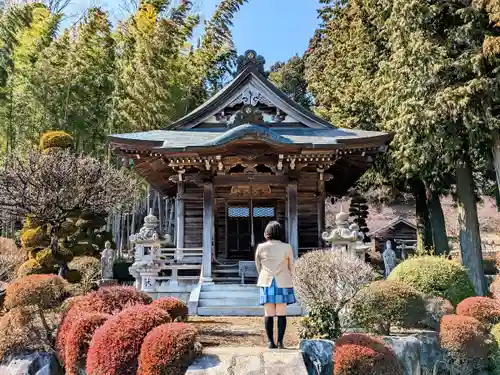 西岸寺の本殿