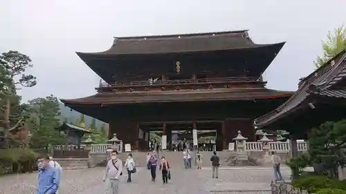 善光寺の山門