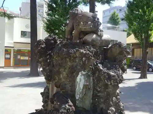 お三の宮日枝神社の狛犬