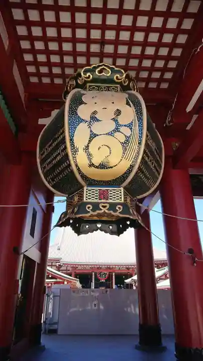 浅草寺の山門・神門