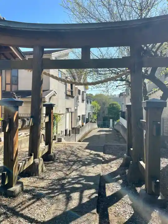 東伏見氷川神社の{uncategorized: "未分類", other: "その他", undefined: "問題あり", building: "その他建物", grave: "お墓", sacred_gate: "鳥居", guardian: "狛犬", statue: "像", buddha: "仏像", history: "歴史", nature: "自然", garden: "庭園", animal: "動物", pagoda: "塔", temizu: "手水舎", mountain_gate: "山門・神門", sanctuary: "本殿・本堂", subordinate: "末社・摂社", art: "芸術", scenery: "景色", jizo: "地蔵", ema: "絵馬", goshuin: "御朱印", omikuji: "おみくじ", items: "授与品その他", amulet: "お守り", goshuincho: "御朱印帳", eats: "食事", festival: "お祭り", votive_dance: "神楽", shichigosan: "七五三参", wedding: "結婚式", experience: "体験その他", initially: "初詣", around: "周辺", anti_infection: "感染症対策"}