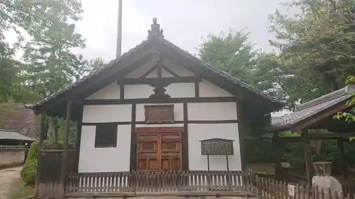 法華寺の本殿・本堂