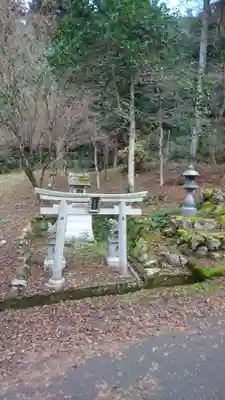 小新屋観音の末社・摂社