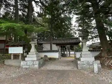 阿陀比賣神社の{uncategorized: "未分類", other: "その他", undefined: "問題あり", building: "その他建物", grave: "お墓", sacred_gate: "鳥居", guardian: "狛犬", statue: "像", buddha: "仏像", history: "歴史", nature: "自然", garden: "庭園", animal: "動物", pagoda: "塔", temizu: "手水舎", mountain_gate: "山門・神門", sanctuary: "本殿・本堂", subordinate: "末社・摂社", art: "芸術", scenery: "景色", jizo: "地蔵", ema: "絵馬", goshuin: "御朱印", omikuji: "おみくじ", items: "授与品その他", amulet: "お守り", goshuincho: "御朱印帳", eats: "食事", festival: "お祭り", votive_dance: "神楽", shichigosan: "七五三参", wedding: "結婚式", experience: "体験その他", initially: "初詣", around: "周辺", anti_infection: "感染症対策"}