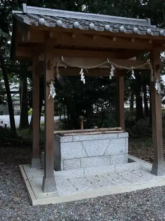 菱妻神社の手水舎