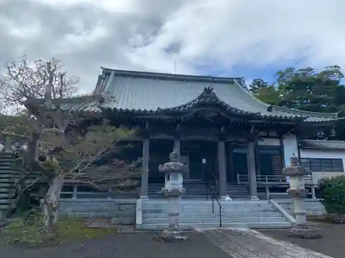 大室山龍渓院の本殿・本堂