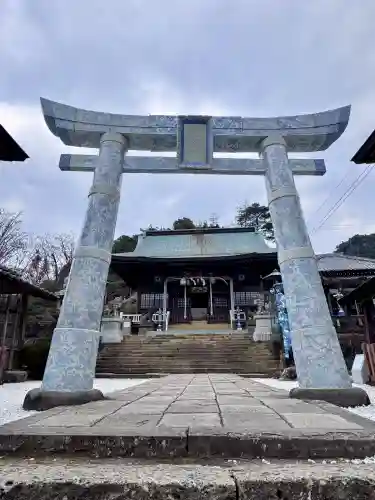 陶山神社の{uncategorized: "未分類", other: "その他", undefined: "問題あり", building: "その他建物", grave: "お墓", sacred_gate: "鳥居", guardian: "狛犬", statue: "像", buddha: "仏像", history: "歴史", nature: "自然", garden: "庭園", animal: "動物", pagoda: "塔", temizu: "手水舎", mountain_gate: "山門・神門", sanctuary: "本殿・本堂", subordinate: "末社・摂社", art: "芸術", scenery: "景色", jizo: "地蔵", ema: "絵馬", goshuin: "御朱印", omikuji: "おみくじ", items: "授与品その他", amulet: "お守り", goshuincho: "御朱印帳", eats: "食事", festival: "お祭り", votive_dance: "神楽", shichigosan: "七五三参", wedding: "結婚式", experience: "体験その他", initially: "初詣", around: "周辺", anti_infection: "感染症対策"}