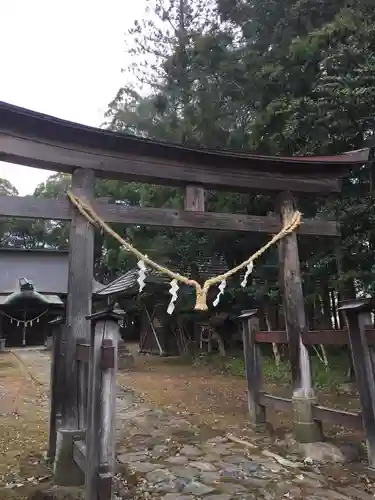 薩都神社の鳥居