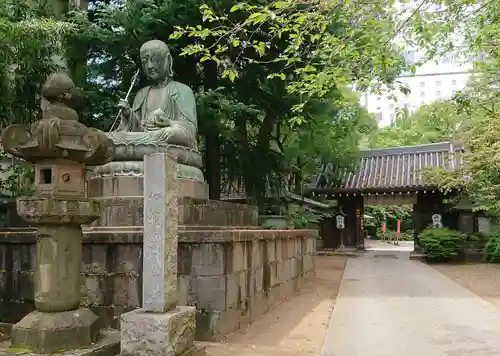 品川寺の山門