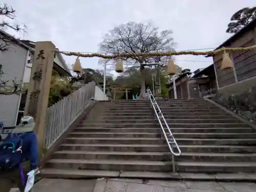 枚岡神社の{uncategorized: "未分類", other: "その他", undefined: "問題あり", building: "その他建物", grave: "お墓", sacred_gate: "鳥居", guardian: "狛犬", statue: "像", buddha: "仏像", history: "歴史", nature: "自然", garden: "庭園", animal: "動物", pagoda: "塔", temizu: "手水舎", mountain_gate: "山門・神門", sanctuary: "本殿・本堂", subordinate: "末社・摂社", art: "芸術", scenery: "景色", jizo: "地蔵", ema: "絵馬", goshuin: "御朱印", omikuji: "おみくじ", items: "授与品その他", amulet: "お守り", goshuincho: "御朱印帳", eats: "食事", festival: "お祭り", votive_dance: "神楽", shichigosan: "七五三参", wedding: "結婚式", experience: "体験その他", initially: "初詣", around: "周辺", anti_infection: "感染症対策"}
