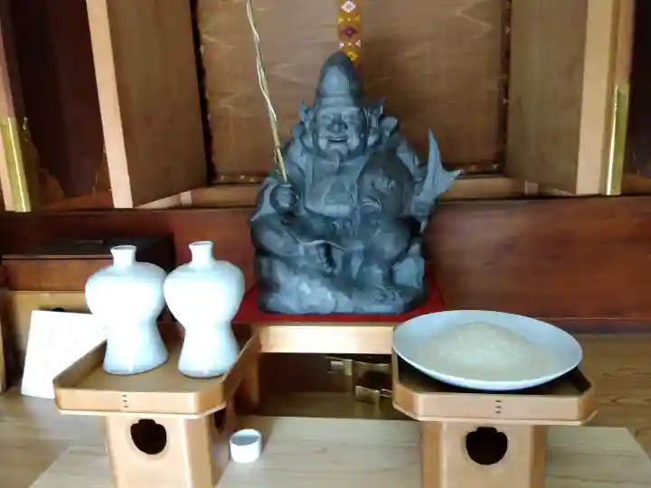 神明神社の{uncategorized: "未分類", other: "その他", undefined: "問題あり", building: "その他建物", grave: "お墓", sacred_gate: "鳥居", guardian: "狛犬", statue: "像", buddha: "仏像", history: "歴史", nature: "自然", garden: "庭園", animal: "動物", pagoda: "塔", temizu: "手水舎", mountain_gate: "山門・神門", sanctuary: "本殿・本堂", subordinate: "末社・摂社", art: "芸術", scenery: "景色", jizo: "地蔵", ema: "絵馬", goshuin: "御朱印", omikuji: "おみくじ", items: "授与品その他", amulet: "お守り", goshuincho: "御朱印帳", eats: "食事", festival: "お祭り", votive_dance: "神楽", shichigosan: "七五三参", wedding: "結婚式", experience: "体験その他", initially: "初詣", around: "周辺", anti_infection: "感染症対策"}