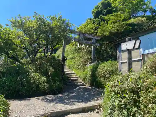 劔山本宮宝蔵石神社(徳島県)