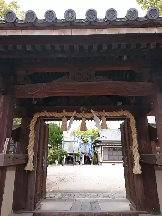 伊勢神社の山門・神門