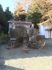 冨士御室浅間神社の像