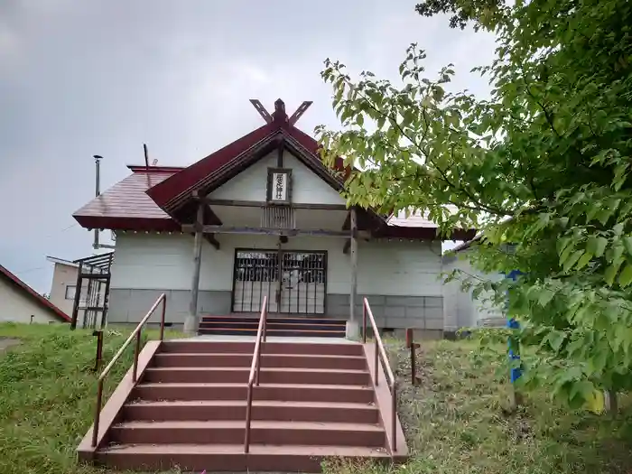 屈足神社の本殿