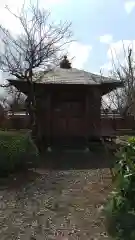 慈光寺(雨乞い不動尊)の建物その他