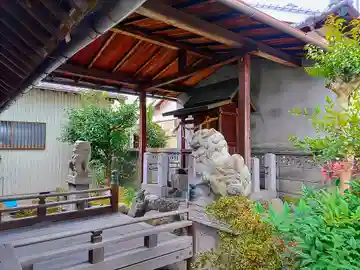 逆川社の本殿・本堂