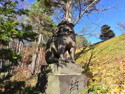 中富良野神社の狛犬