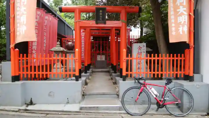 金綱稲荷神社の鳥居