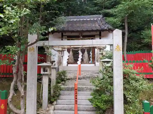 賣布神社の末社