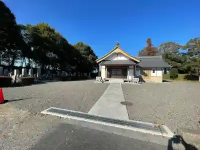 意頼寺の{uncategorized: "未分類", other: "その他", undefined: "問題あり", building: "その他建物", grave: "お墓", sacred_gate: "鳥居", guardian: "狛犬", statue: "像", buddha: "仏像", history: "歴史", nature: "自然", garden: "庭園", animal: "動物", pagoda: "塔", temizu: "手水舎", mountain_gate: "山門・神門", sanctuary: "本殿・本堂", subordinate: "末社・摂社", art: "芸術", scenery: "景色", jizo: "地蔵", ema: "絵馬", goshuin: "御朱印", omikuji: "おみくじ", items: "授与品その他", amulet: "お守り", goshuincho: "御朱印帳", eats: "食事", festival: "お祭り", votive_dance: "神楽", shichigosan: "七五三参", wedding: "結婚式", experience: "体験その他", initially: "初詣", around: "周辺", anti_infection: "感染症対策"}