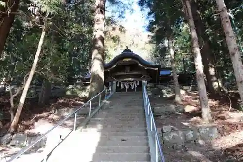 夏井諏訪神社の本殿・本堂