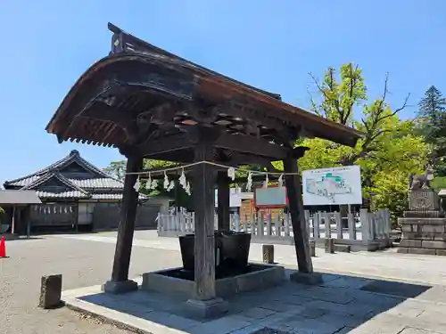 箭弓稲荷神社の手水