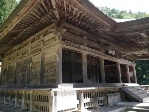 黒石寺の本殿