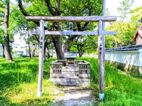 豊石神社の末社