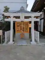 咲分稲荷社(粟嶋堂宗徳寺)の{uncategorized: "未分類", other: "その他", undefined: "問題あり", building: "その他建物", grave: "お墓", sacred_gate: "鳥居", guardian: "狛犬", statue: "像", buddha: "仏像", history: "歴史", nature: "自然", garden: "庭園", animal: "動物", pagoda: "塔", temizu: "手水舎", mountain_gate: "山門・神門", sanctuary: "本殿・本堂", subordinate: "末社・摂社", art: "芸術", scenery: "景色", jizo: "地蔵", ema: "絵馬", goshuin: "御朱印", omikuji: "おみくじ", items: "授与品その他", amulet: "お守り", goshuincho: "御朱印帳", eats: "食事", festival: "お祭り", votive_dance: "神楽", shichigosan: "七五三参", wedding: "結婚式", experience: "体験その他", initially: "初詣", around: "周辺", anti_infection: "感染症対策"}