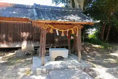 八剱神社・神明社合殿の手水舎