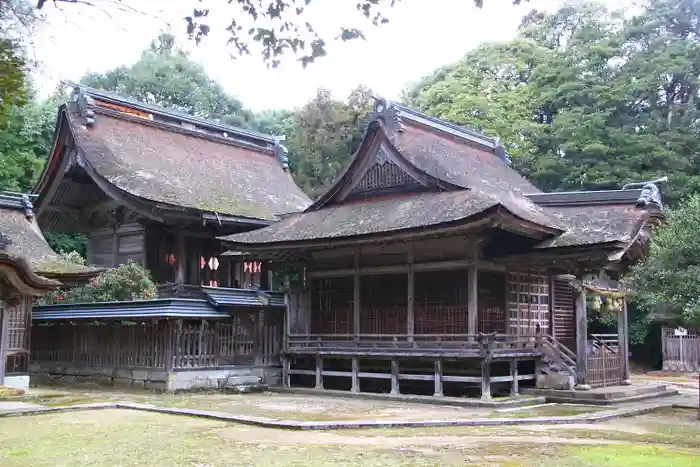 富田八幡宮の本殿