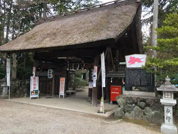 馬路石邊神社の山門・神門