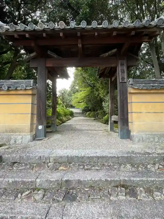 秋篠寺(奈良県)